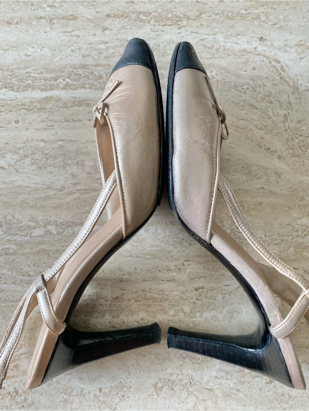 Vintage Chanel CC Bow Cap Toe Slingback Heels - Picture 4 of 10